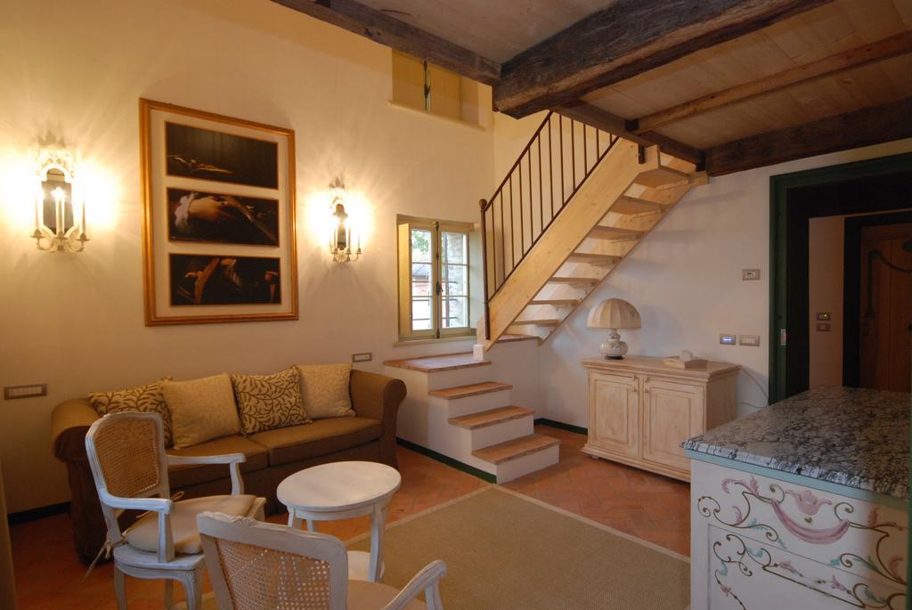 Locanda Del Re Guerriero San Pietro in Cerro Стая снимка